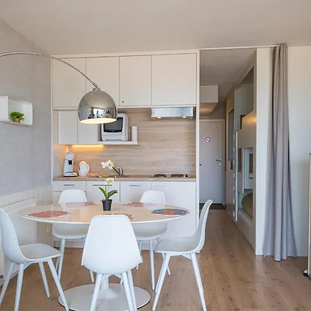 Charming With Sea View In Middelkerke, Cleaning Included * Middelkerke