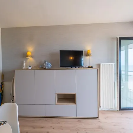 Charming With Sea View In Middelkerke, Cleaning Included *