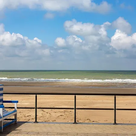Charming With Sea View In Middelkerke, Cleaning Included *